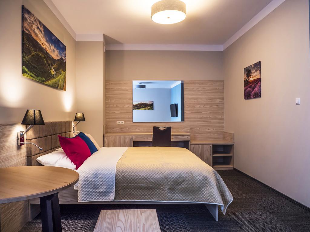 Aparthotel Centrum Gliwicka 18 Μπίτομ Εξωτερικό φωτογραφία