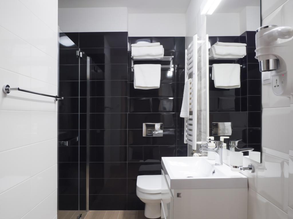 Aparthotel Centrum Gliwicka 18 Μπίτομ Εξωτερικό φωτογραφία